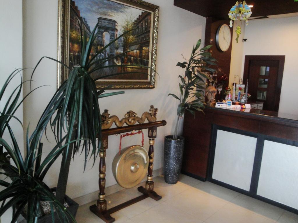 Imperial Hotel Kendari Eksteriør bilde