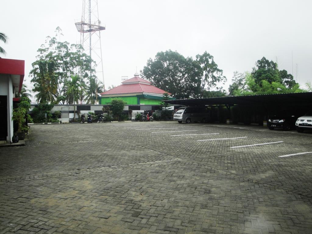 Imperial Hotel Kendari Eksteriør bilde