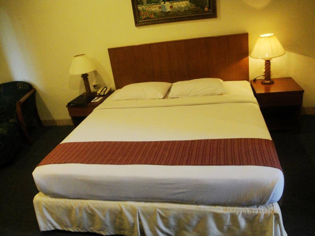 Imperial Hotel Kendari Rom bilde
