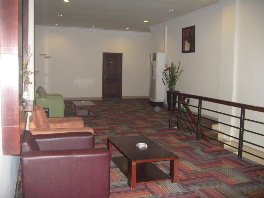 Imperial Hotel Kendari Eksteriør bilde