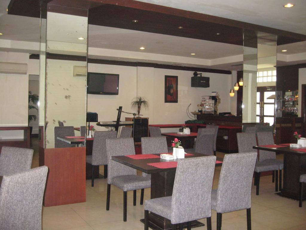 Imperial Hotel Kendari Eksteriør bilde